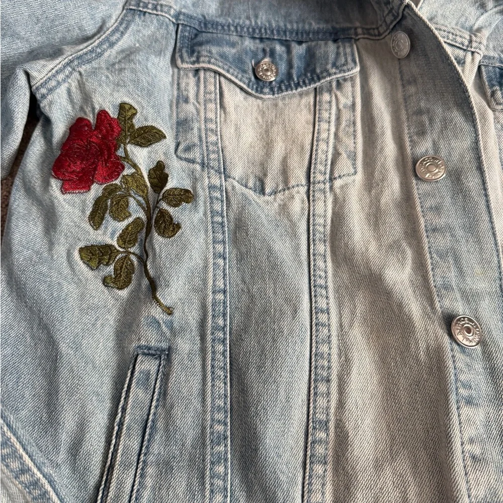 PacSun Light Blue Denim Jacket with Red Floral Embroidery - Picture 2 of 4